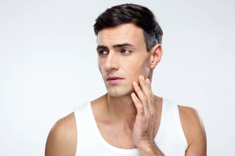 Épilation laser visage homme traitement définitif peau nette en centre esthétique à Paris