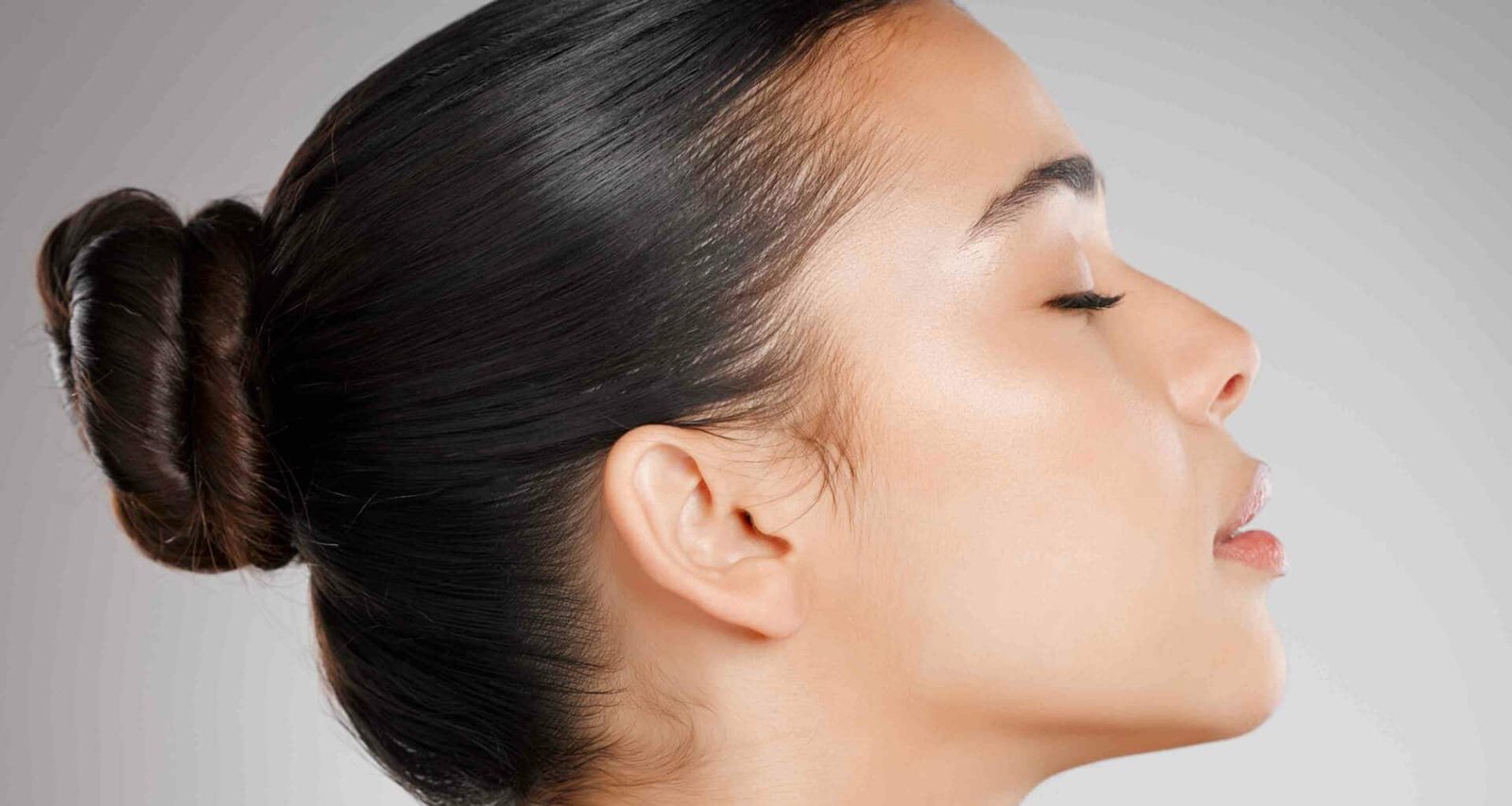 Qu’est-ce que le jawline contouring pour redessiner l’ovale du visage ? | Centre du Champ de Mars | Paris