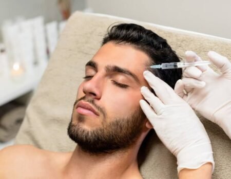 Les hommes peuvent-ils faire du botox ? | Centre du Champ de Mars | Paris
