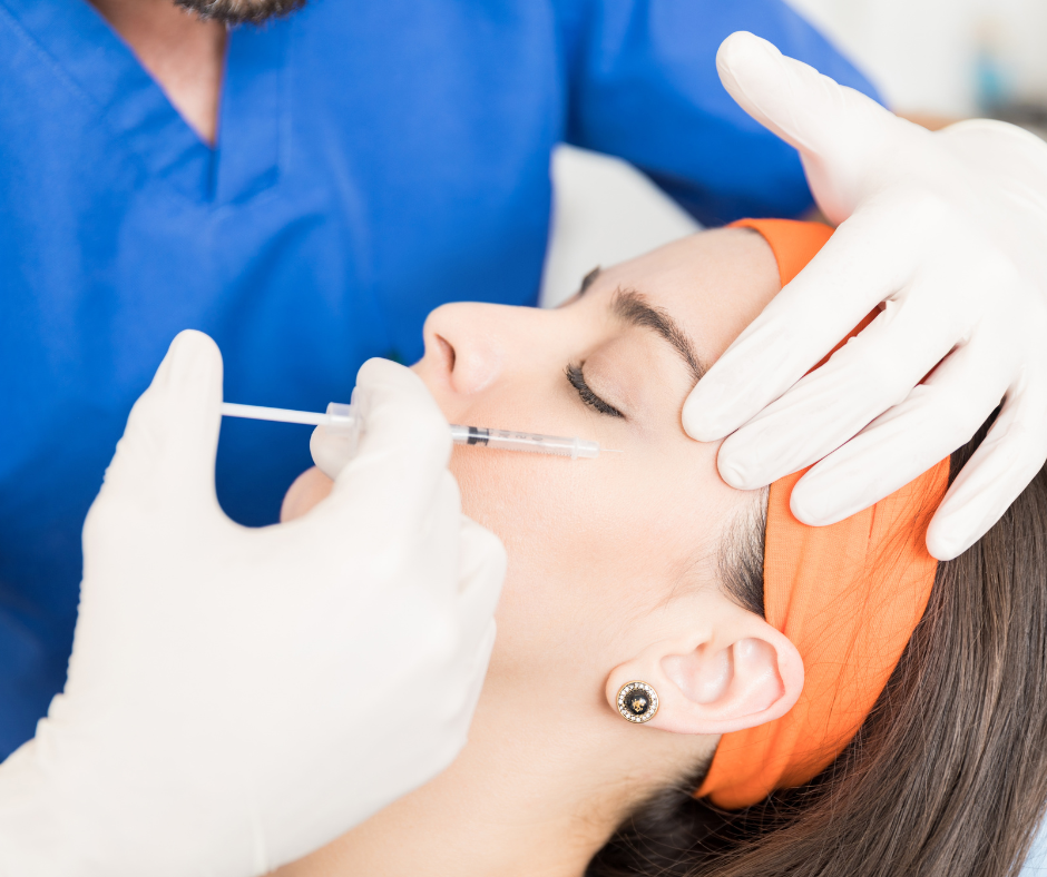 Injection de Botox pour lisser les pattes d’oie et rajeunir le contour des yeux